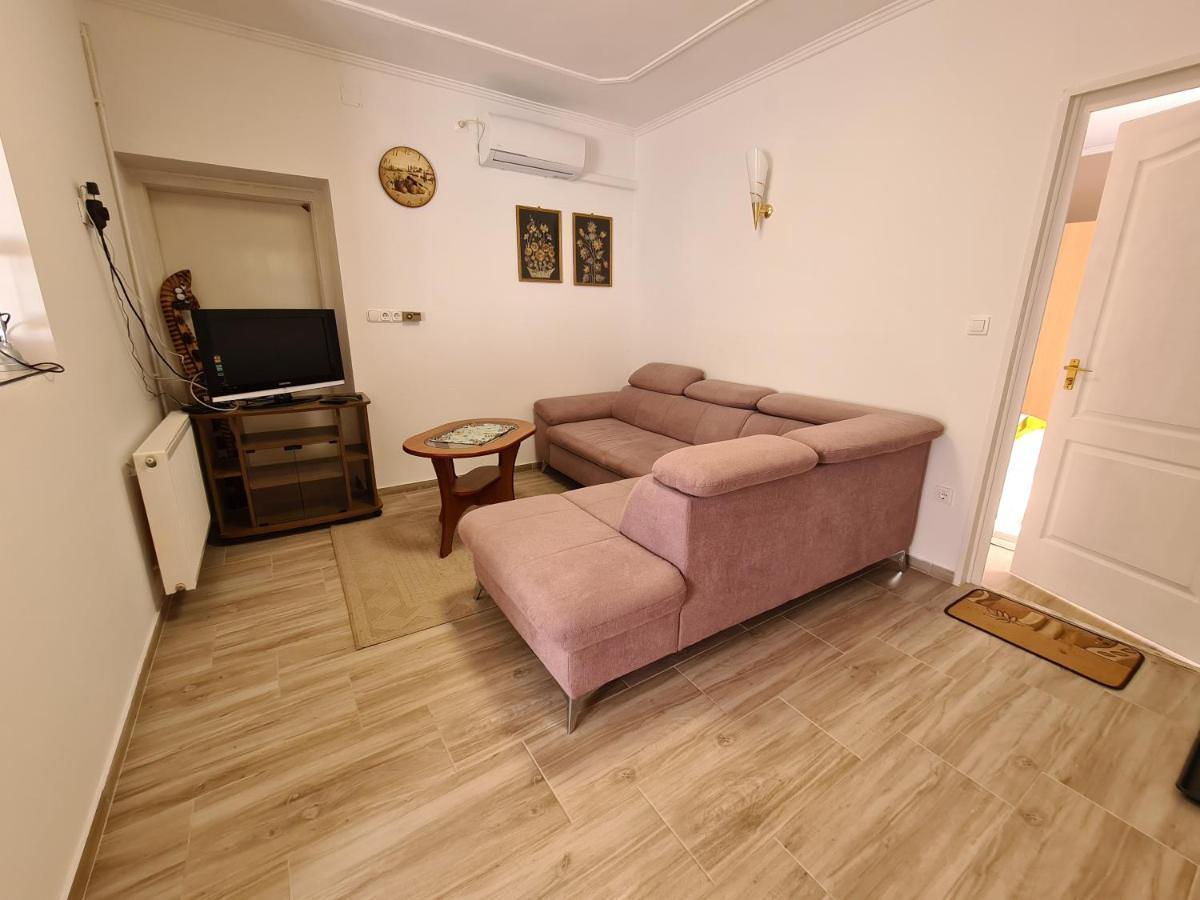 Kriszta Apartman Балатондьёрёк Экстерьер фото