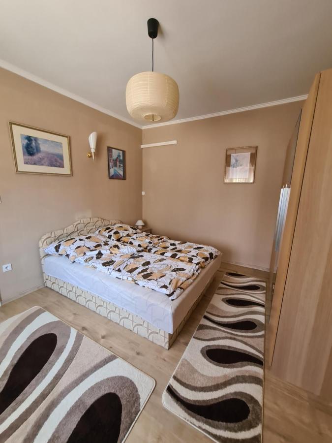 Kriszta Apartman Балатондьёрёк Экстерьер фото